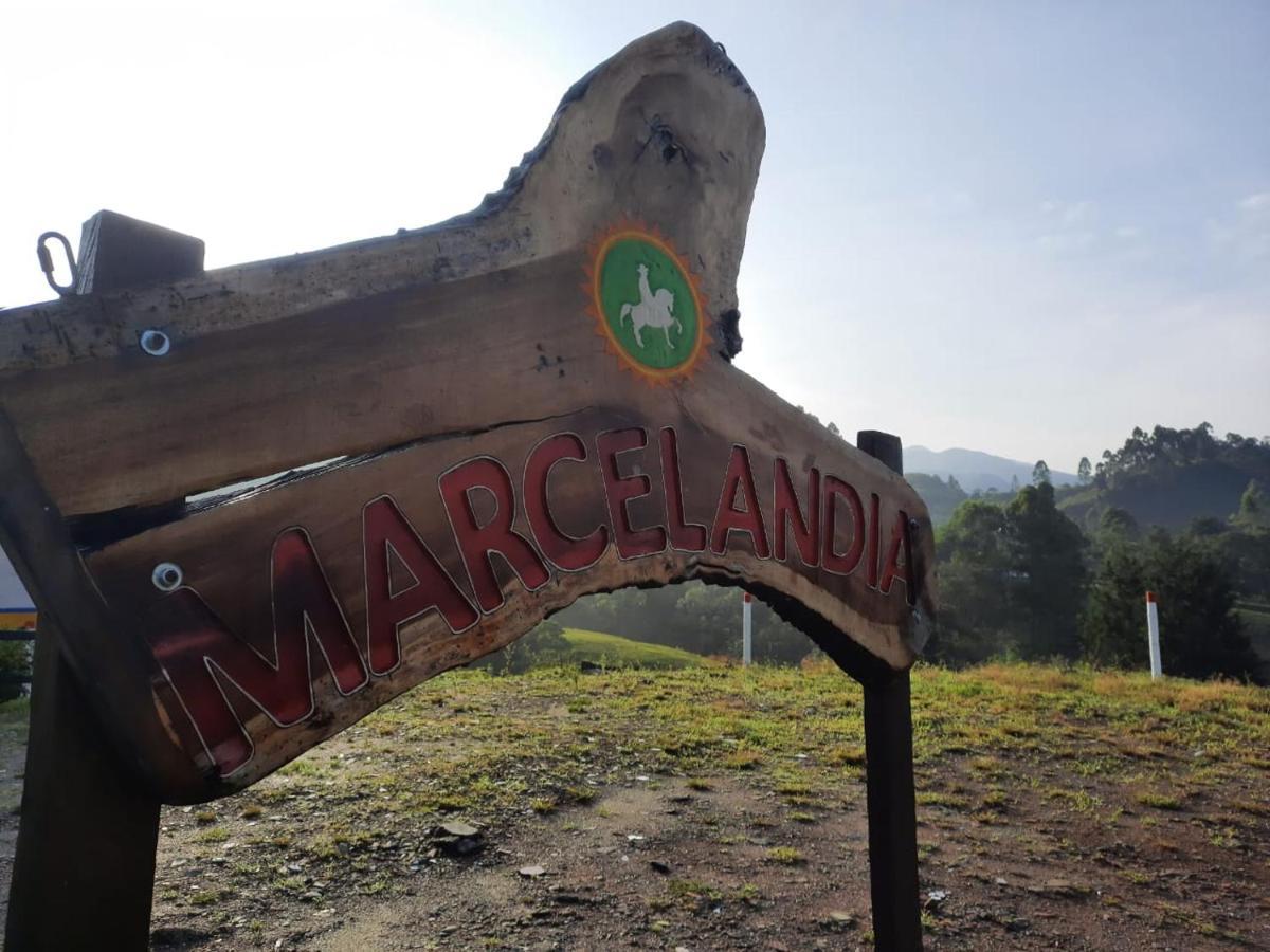 Finca Recreacional Marcelandia Santa Rosa de Cabal Zewnętrze zdjęcie