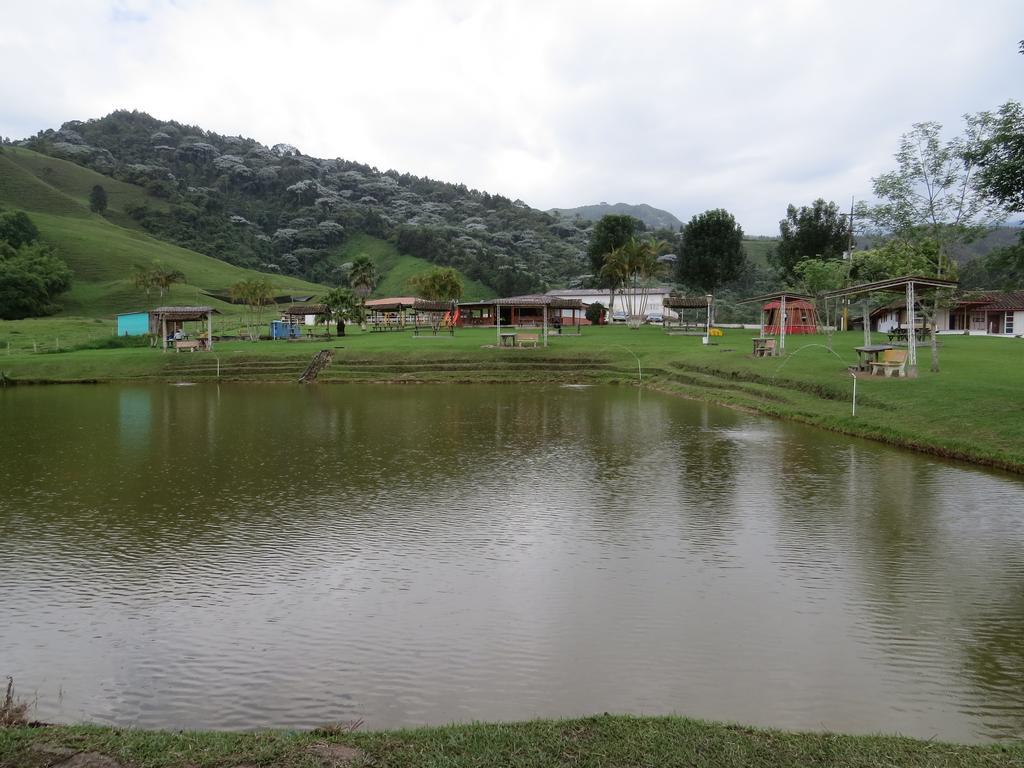 Finca Recreacional Marcelandia Santa Rosa de Cabal Zewnętrze zdjęcie