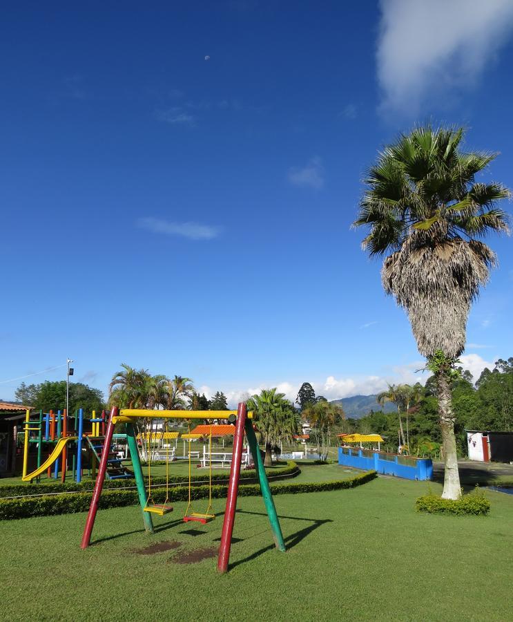 Finca Recreacional Marcelandia Santa Rosa de Cabal Zewnętrze zdjęcie