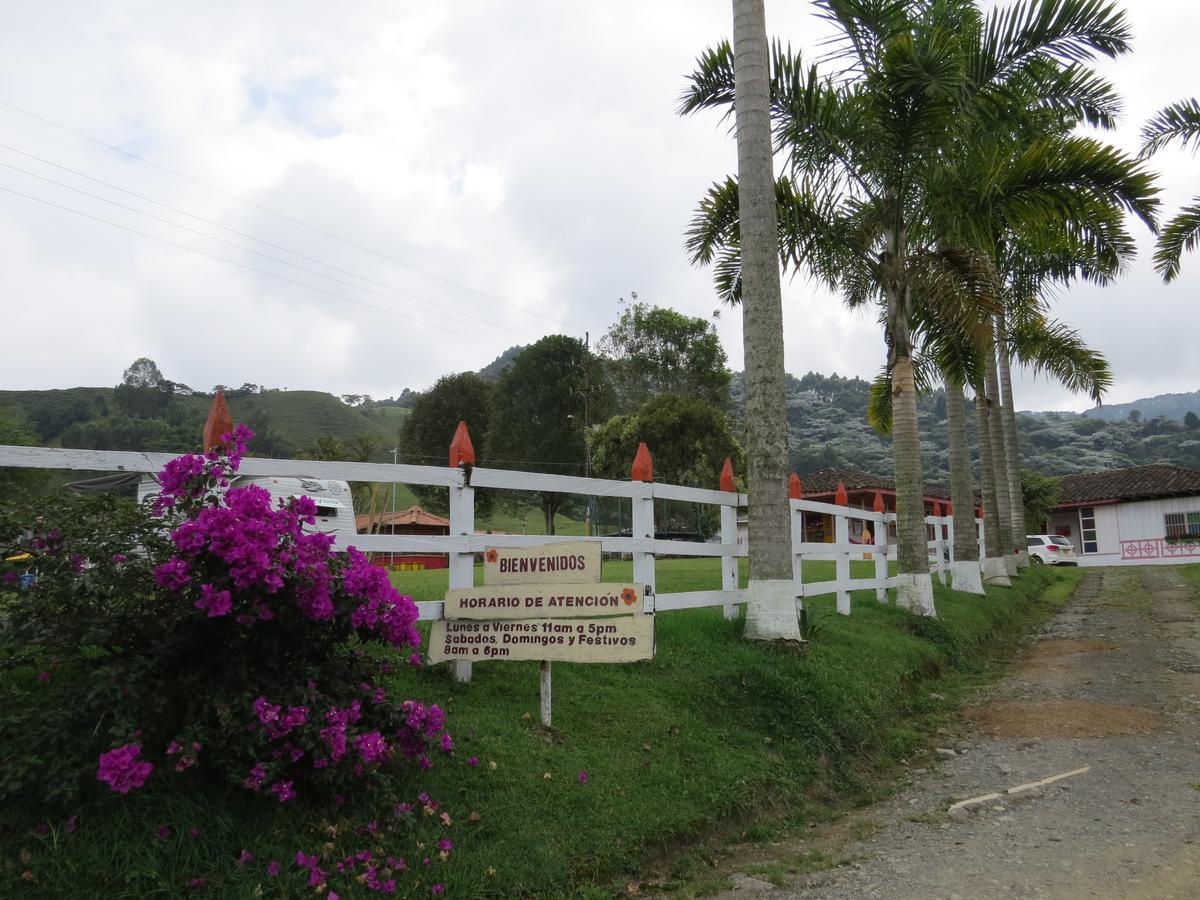 Finca Recreacional Marcelandia Santa Rosa de Cabal Zewnętrze zdjęcie